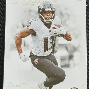 Carte à collectionner Panini Prestige Football 2023 | #20 Devin Duvernay | Baltimore Ravens | Game Over Trading Cards | Site de vente en ligne de cartes à collectionner NFL & football américain. Trading cards Panini - Topps - Donruss