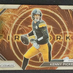 Carte à collectionner Panini Prizm Football 2023 | F-9 Kenny Pickett | Pittsburgh Steelers | Insert Fireworks Prizm | Game Over Trading Cards | Site de vente en ligne de cartes à collectionner NFL & football américain. Trading cards Panini - Topps - Donruss