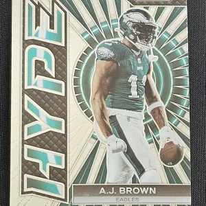 Carte à collectionner Panini Prizm Football 2023 | H-6 A.J. Brown | Philadelphia Eagles | Insert Hype Prizm | Game Over Trading Cards | Site de vente en ligne de cartes à collectionner NFL & football américain. Trading cards Panini - Topps - Donruss