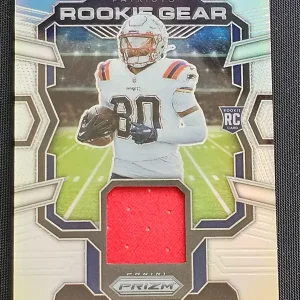 Carte à collectionner Panini Prizm Football 2023 | RG-KB Kayshon Boutte | New England Patriots | Rookie Gear Silver Prizm | Carte Rookie | Game Over Trading Cards | Site de vente en ligne de cartes à collectionner NFL & football américain. Trading cards Panini - Topps - Donruss