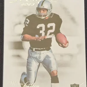 Carte à collectionner Panini Prestige Football 2023 | #159 Marcus Allen | Las Vegas Raiders | Game Over Trading Cards | Site de vente en ligne de cartes à collectionner NFL & football américain. Trading cards Panini - Topps - Donruss