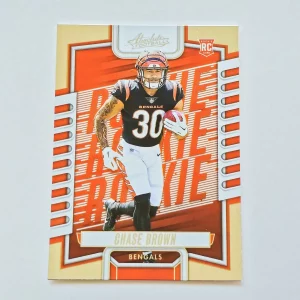 Panini Absolute Football 2023 | #142 Chase Brown | Cincinnati Bengals | Carte Rookie