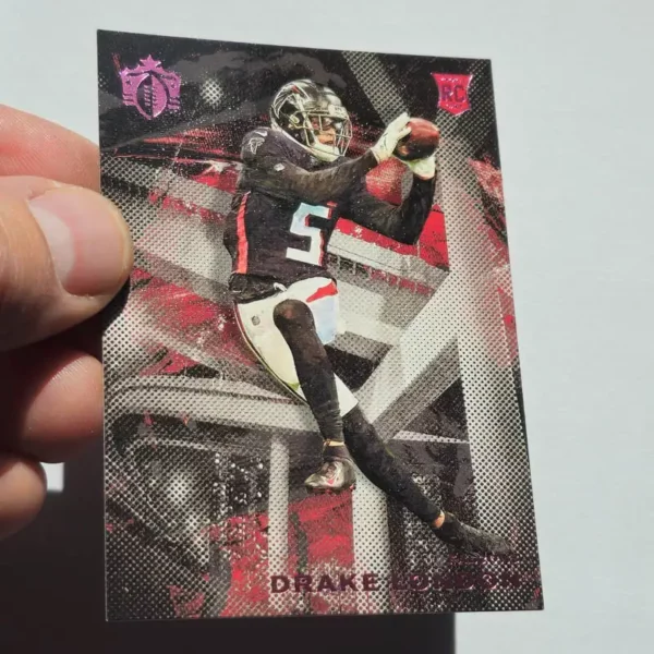 Panini Chronicles Football 2022 | #GK-6 Drake London - Atlanta Falcons | Pink Gridiron Kings Rookie Card
