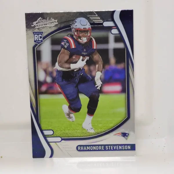 Panini Absolute Football 2021 | #133 Rhamondre Stevenson - New England Patriots | Rookie Card