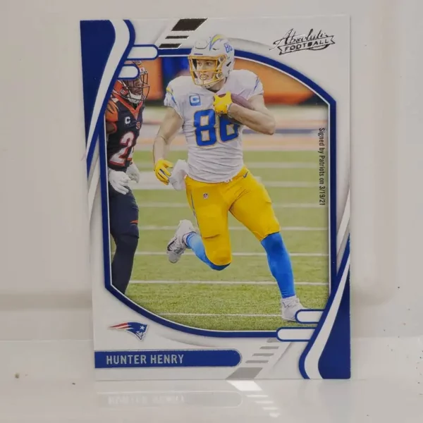 Panini Absolute Football 2021 | #28 Hunter Henry - New England Patriots