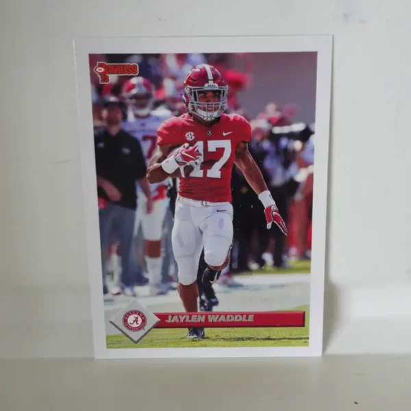 Panini Chronicles Draft Picks Football 2023 | #8 Jaylen Waddle - Alabama Crimson Tide | Donruss